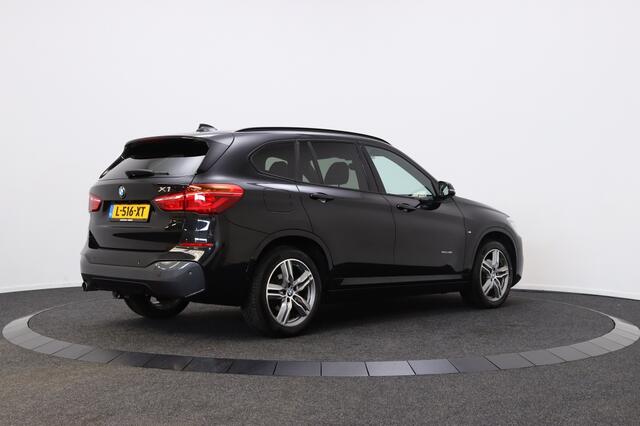 BMW X1 sDrive18i Executive | M-Sport | afn. Trekhaak | Panoramadak |