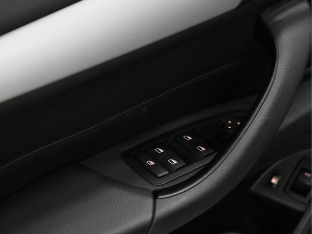 BMW X1 xDrive25e Business Edition Plus [GROOT NAVIGATIE, VOL LEDER, HEAD-UP, LEDVERLICHTING, PDC V+A, STOELVERWARMING, BLUETOOTH, CRUISE, CLIMATE, NIEUWSTAAT]