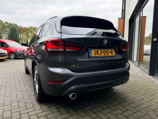 BMW X1 xDrive25e High Exe,LED,HeadUp,Leer,Stoelverw,Clima,NaviPro,Camera