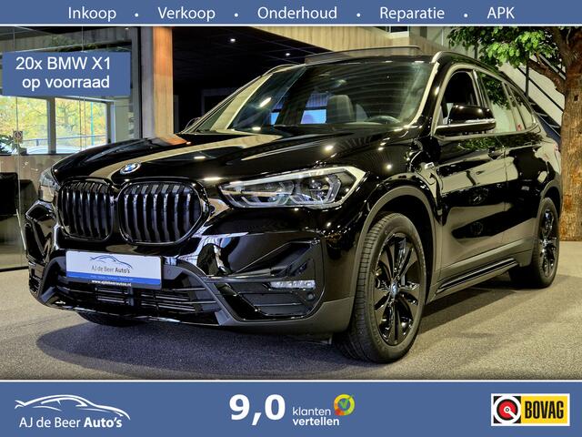 BMW X1 xDrive25e High Executive Sportline | Black edition | Panorama | HUD | Stoelverwarming