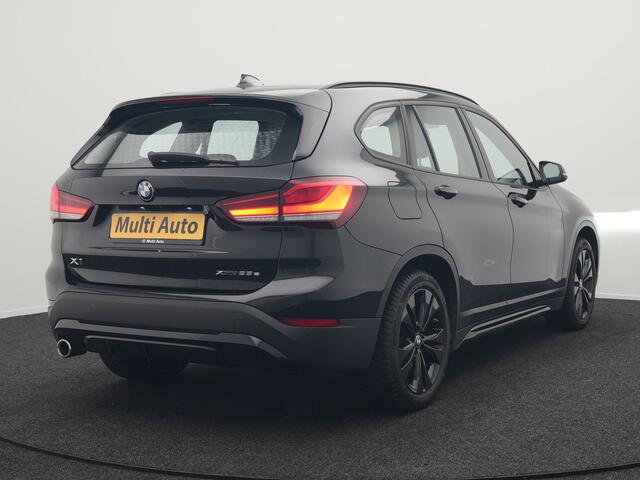 BMW X1 xDrive25e Sportline Plug In Hybrid 221pk Dealer O.H PHEV | Trekhaak Afn. | Head Up | Adaptive Cruise | Camera | Lederen Sportstoelen Verwarmd | M Sportstuur | Navigatie | DAB | 18"L.M |