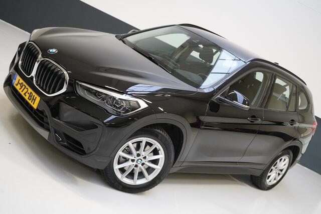 BMW X1 sDrive18i Executive Edition | Head-Up | Navigatie | Climate control | Cruise control