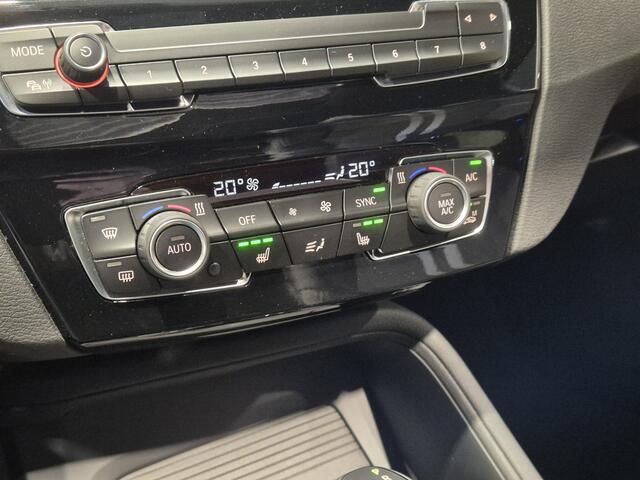 BMW X1 xDrive25e Executive Sportline | Panorama | Camera | "19 | Carplay | Stoelverwarming