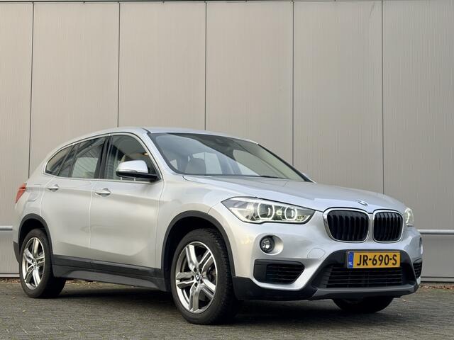 BMW X1 sDrive20i - automaat - leder - trekhaak - airco - navi - cruise