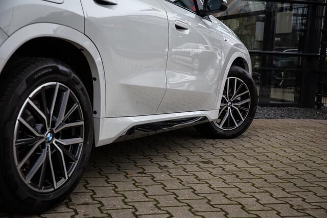 BMW X1 sDrive18i M-Sport , Achteruitrijcamera, Draadloze lader, Sfeerverlichting,