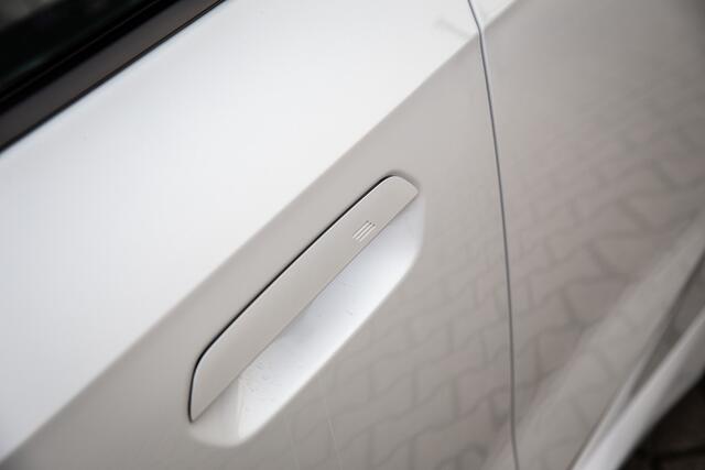 BMW X1 sDrive18i M-Sport , Achteruitrijcamera, Draadloze lader, Sfeerverlichting,