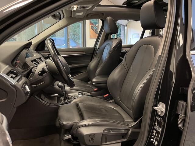 BMW X1 xDrive20i High Executive | LEDER | CAMERA | PANO | NAVI |