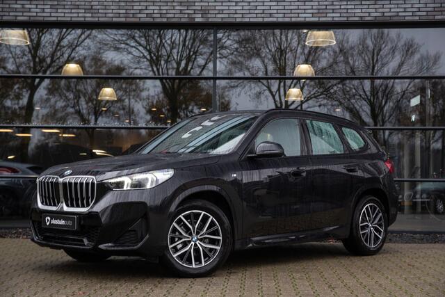 BMW X1 sDrive18i M-sport Achteruitrijcamera, Draadloze lader, Sfeerverlichting,