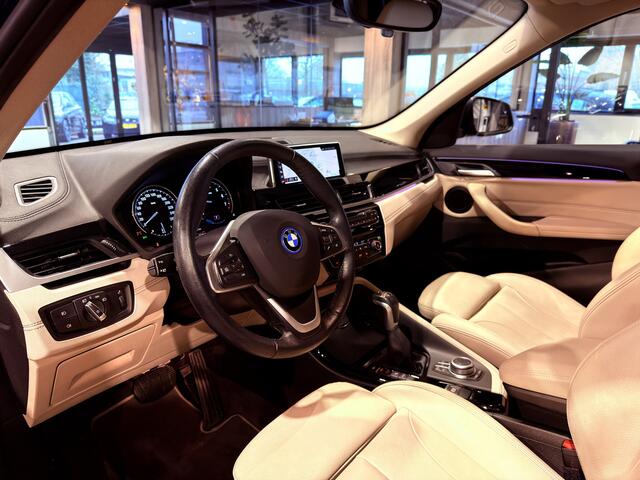 BMW X1 xDrive25e Executive Sportline | Beige leder | Camera | Trekhaak