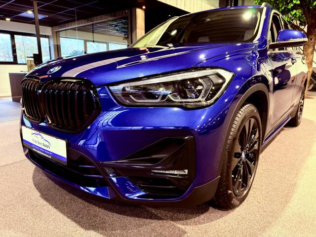 BMW X1 xDrive25e Executive Sportline | Beige leder | Camera | Trekhaak