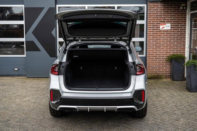 BMW X1 25e xDrive M Sport | Shadow | Driving Ass. | Camera | Adapt. Led | Stoelverwarming | 20' Inch |