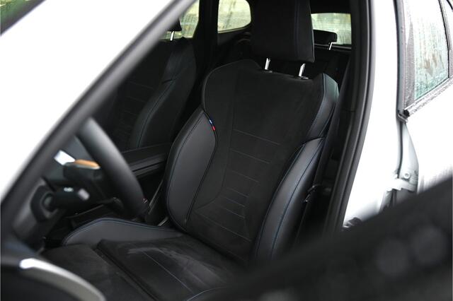 BMW X1 xDrive25e M Sport Automaat / Trekhaak / Sportstoelen / Achteruitrijcamera / M Adaptief onderstel / Stoelverwarming