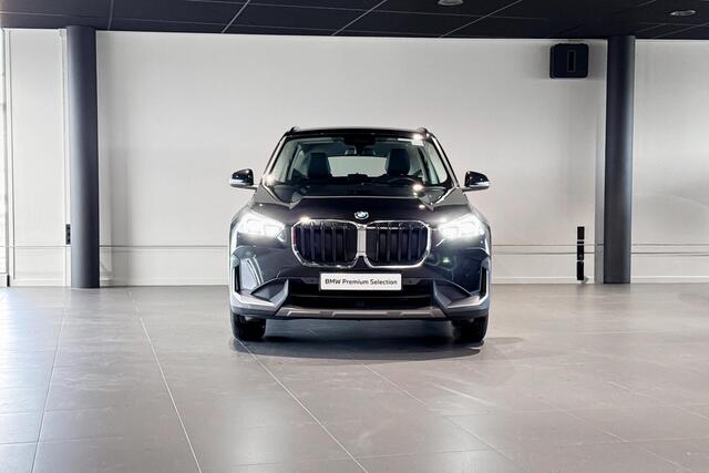 BMW X1 sDrive18i | Stoelverwarming | Achteruitrijcamera | Trekhaak |