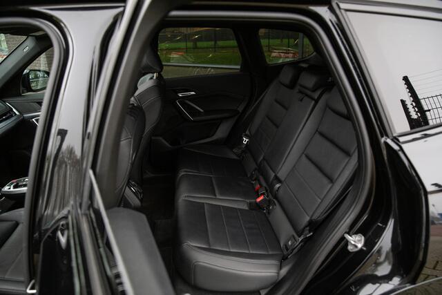 BMW X1 xDrive25e , Panoramadak, 360°camera, Sfeerverlichting,