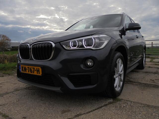 BMW X1 sDrive20i Centennial High Executive **1e EIGENAAR**112.000 org.km. NAP**DEALER ONDERHOUDEN**