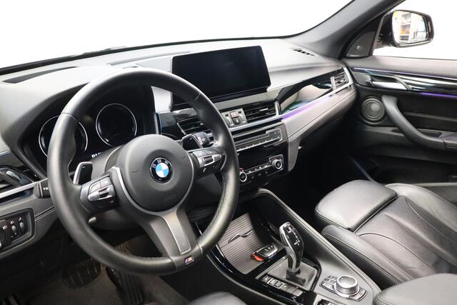 BMW X1 sDrive20i High Executive Cruise/Climate panoramadak PDC Trekhaak NAP Head-Up 24 maanden garantie mogelijk (*vraag naar de voorwaarden)