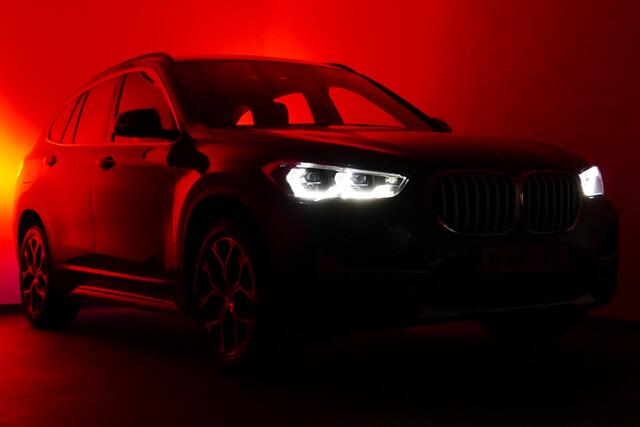 BMW X1 sDrive20i 180Pk Business Edition Bj 12-21. Camera, 18"LMV, Led Koplampen, Haak 1800kg