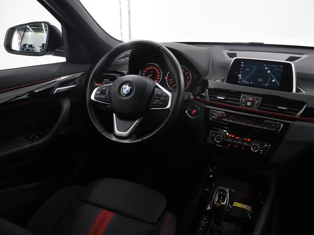 BMW X1 sDrive18i Executive | Sportline | Sportstoelen | Navigatie | Parkeercamera | Stoelverwarming | Climate Control |