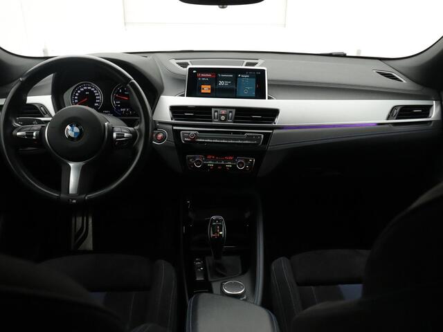 BMW X2 sDrive18i Executive Edition | Panorama | Performance Stoelen | 19 '' |