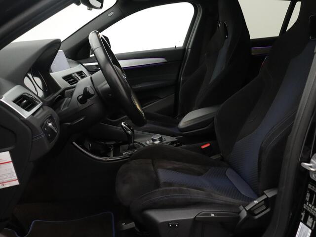 BMW X2 sDrive18i Executive Edition | Panorama | Performance Stoelen | 19 '' |