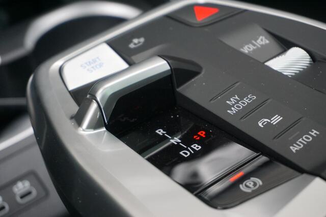 BMW X2 iX2 eDrive20 M Sportpakket Pro | Comfort Pack | Glazen panoramadak | Parking Assistant Plus | Harman-Kardon sound system