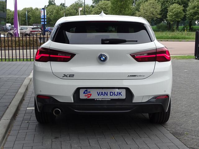 BMW X2 xDrive25e Exe. M-Sportpakket Sportstoelen Ada. LED Navigatie Extra-Getintglas Park-Ass. 19''LM Velgen