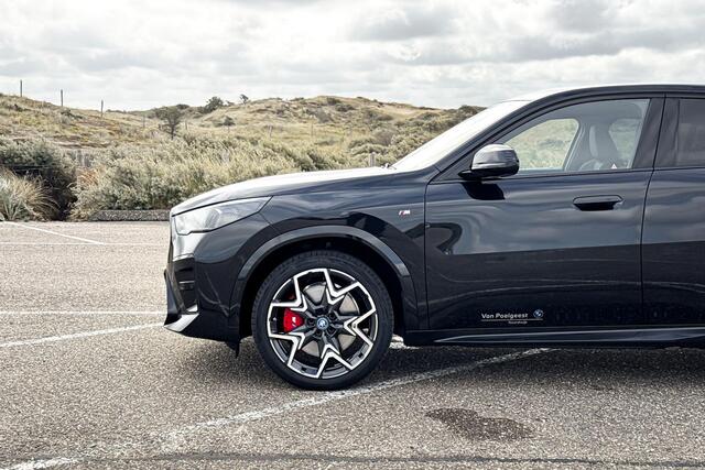 BMW X2 iX2 xDrive30 67 kWh | M Sport | Harman Kardon | Glazen Panoramadak | Stoelverwarming | Trekhaak |
