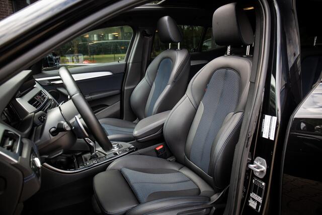 BMW X2 sDrive20i Business Edition M-pakket, Elektrisch glazen panoramadak, HUD, BMW-Led