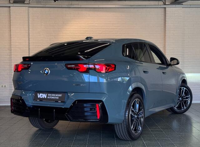 BMW X2 sDrive20i M-Sport Pro Pano Alcantara Camera Keyless 19''