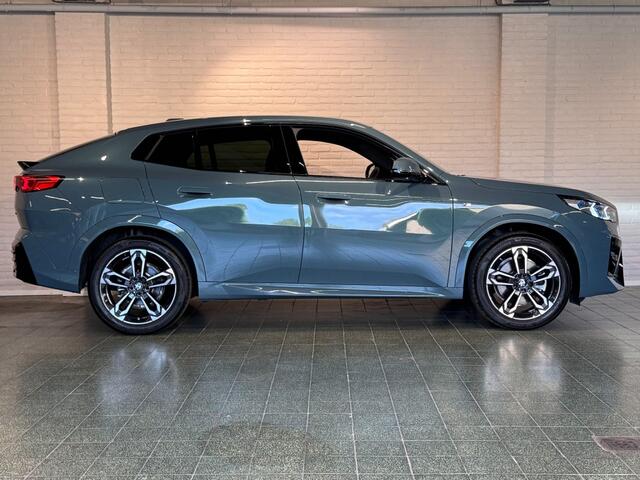 BMW X2 sDrive20i M-Sport Pro Pano Alcantara Camera Keyless 19''