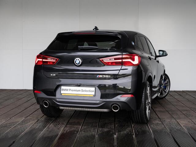 BMW X2 M35i M-Sportpakket | Glazen panoramadak | 20 inch | Stoelverwarming | Head-Up Display | Harman Kardon | M sportstoelen