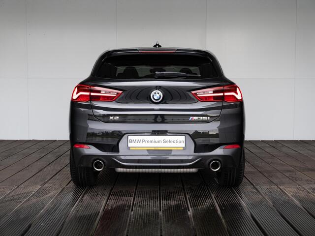 BMW X2 M35i M-Sportpakket | Glazen panoramadak | 20 inch | Stoelverwarming | Head-Up Display | Harman Kardon | M sportstoelen