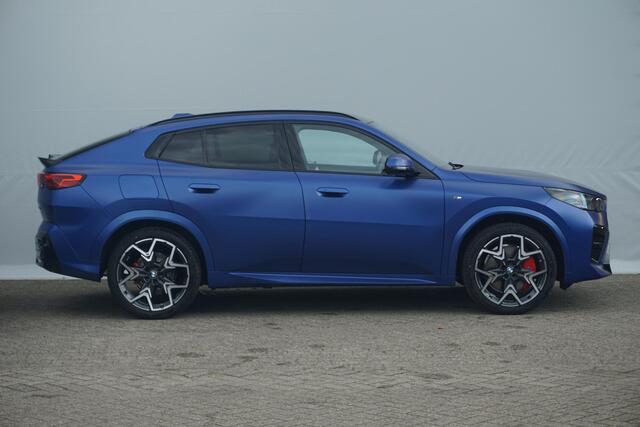 BMW X2 sDrive20i 20'' / Panoramadak / Elektrisch verstelbare stoelen / Harman Kardon / Trekhaak