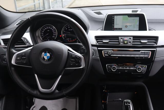 BMW X2 sDrive18i NL-Auto!! PDC I Led verlichting I Nav.
