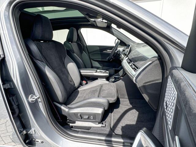 BMW X2 sDrive20i | M Sport | M Sport Pro | Innovation Pack | Comfort Pack Glazen Panoramadak | Trekhaak