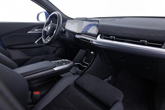 BMW X2 iX2 eDrive20 67 kWh M-Sport | Head-Up | harman/kardon **Dinsdag 30 SEPT. GESLOTEN IVM TEAMBUILDING-DAG**