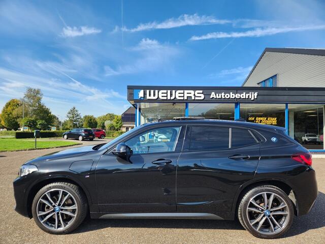 BMW X2 xDrive25e High Executive M-sport, Panorama, Harman kardon, Sportstoelen