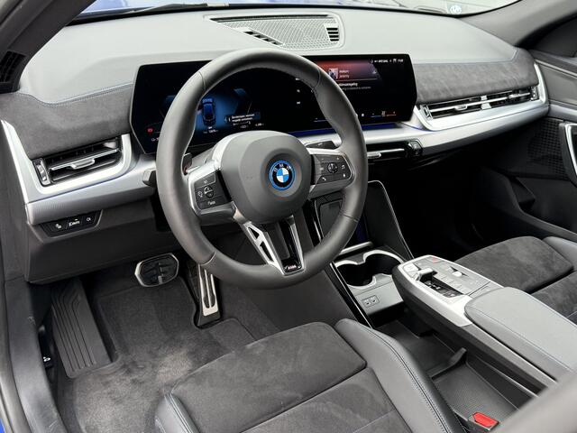 BMW X2 iX2 eDrive20 | M-Sport | 19" | Indiv. Frozen Portimao | Hooggl. Shadow Line | Comfort Acces