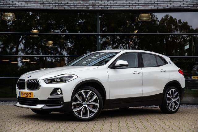 BMW X2 sDrive20i , Head-up display, Stoelverwarming,
