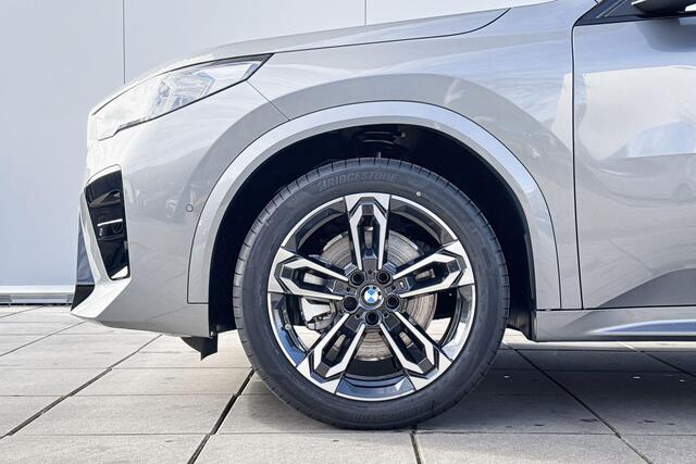 BMW X2 sDrive20i M-Sport / 19inch / Getinte Ramen / Glazen dak / Driving Assistant Plus / Acteruitrijcamera