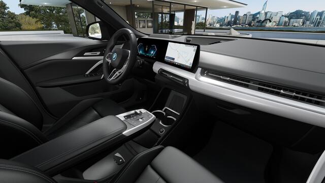 BMW X2 iX2 eDrive20 High Executive M Sport / Trekhaak / Sportstoelen / Adaptieve LED / Head-Up / M Adaptief onderstel / Parking Assistant Plus / Comfort Access