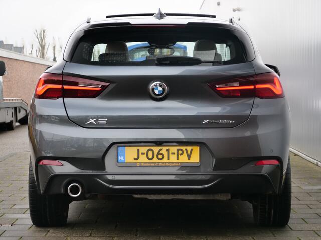 BMW X2 xDrive25e High Executive 220 Pk Automaat Navigatie / M-pakket / Leer / Schuifdak / Camera / DAB