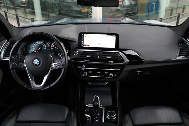 BMW X3 xDrive20i Executive xLine Automaat / Sportstoelen / LED / Parking Assistant / Navigatie Professional