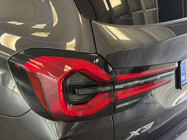 BMW X3 xDrive30e High Executive 293PK Panoramadak Head-up 20'lmv Navigatie VCP * 2e Paasdag zijn wij geopend van 12:00 tot 17:00uur! *