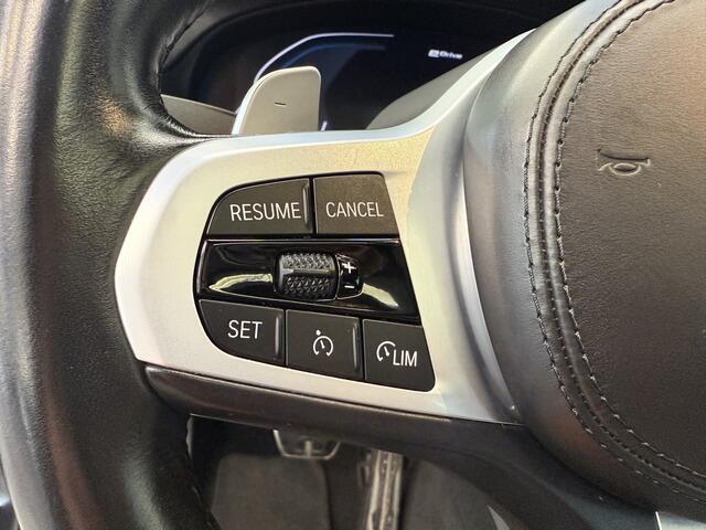 BMW X3 xDrive30e High Executive 293PK Panoramadak Head-up 20'lmv Navigatie VCP * 2e Paasdag zijn wij geopend van 12:00 tot 17:00uur! *