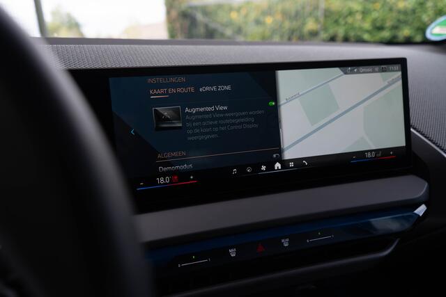 BMW X3 30e xDrive / M- Sport/ Standkachel/ Live Cockpit/ Adaptive Cruise Control/ Panoramadak/ 220kW (220PK)