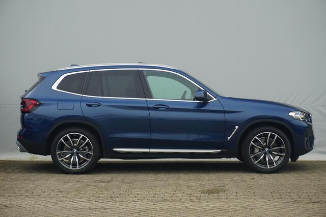 BMW X3 xDrive30e 20'' / Panoramadak / Elektrisch verstelbare stoelen / Trekhaak / HiFi System