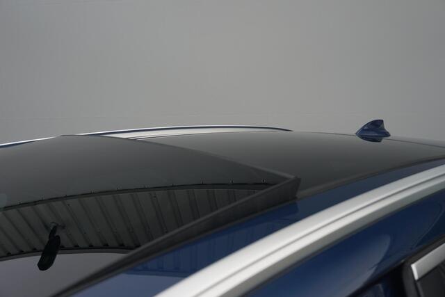 BMW X3 xDrive30e 20'' / Panoramadak / Elektrisch verstelbare stoelen / Trekhaak / HiFi System