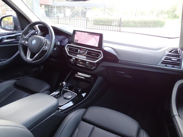 BMW X3 xDrive30e Executive Elek.Trekhaak HiFi Cockpit-Plus Sportstoelen Led PDC 19" LM Velgen