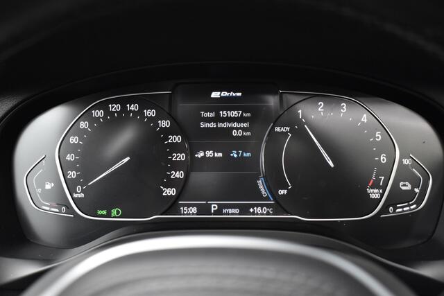 BMW X3 xDrive30e M Sport | Panoramadak | 21'' Velgen | Camera | CarPlay | Head-Up | Lederen Bekleding | Stoelverwarming |